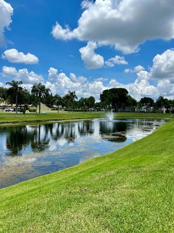 1113 Green Pine Blvd H2, West Palm Beach, FL 33409
