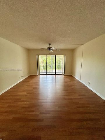 1113 Green Pine Blvd H2, West Palm Beach, FL 33409