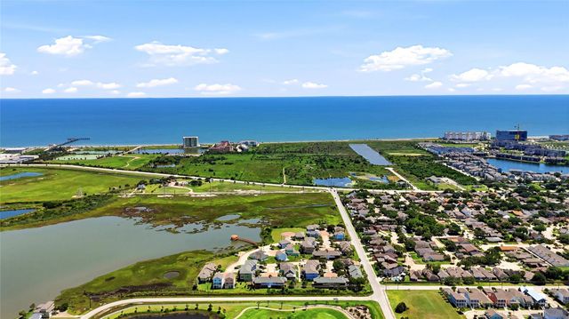 9814 Tulum Court, Galveston, TX 77554