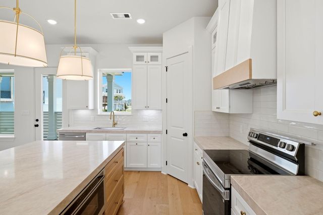 9814 Tulum Court, Galveston, TX 77554