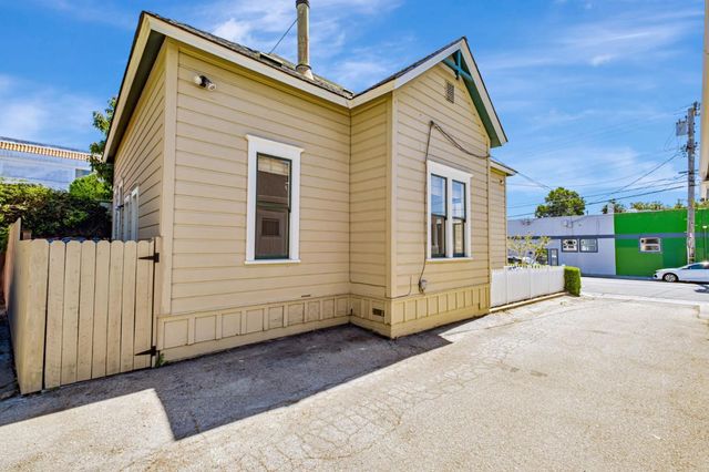 120 Maple Street, Santa Cruz, CA 95060