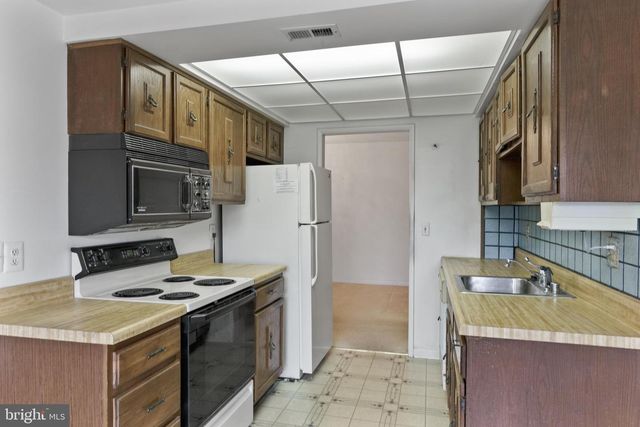 15300 BEAVERBROOK CT #88-3F, Silver Spring, MD 20906