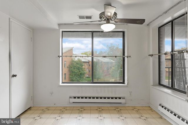 15300 BEAVERBROOK CT #88-3F, Silver Spring, MD 20906