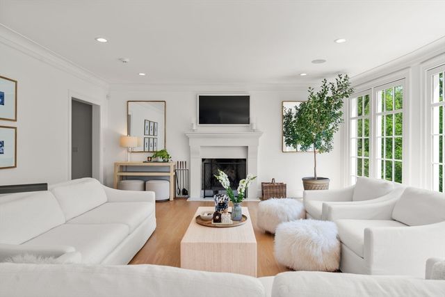 4 Wilson's Way, Dover, MA 02030