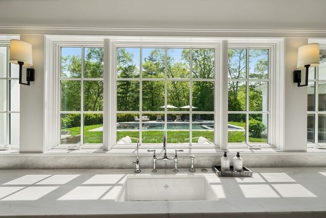4 Wilson's Way, Dover, MA 02030