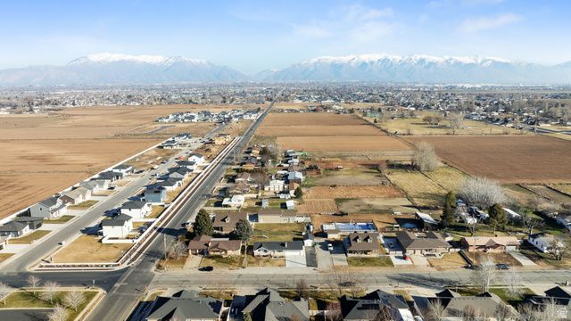 774 N 4000 W, West Point, UT 84015