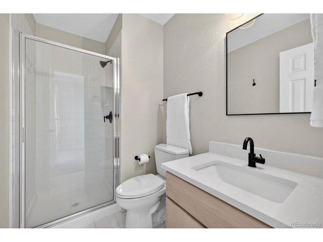 18 S Monroe St, Denver, CO 80209