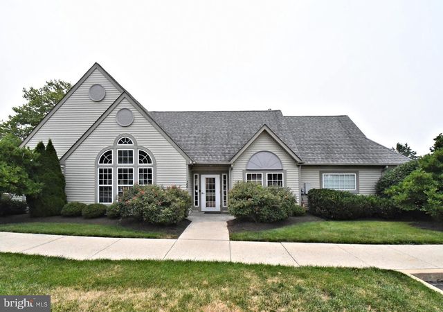 716 THORNHILL DR, Collegeville, PA 19426