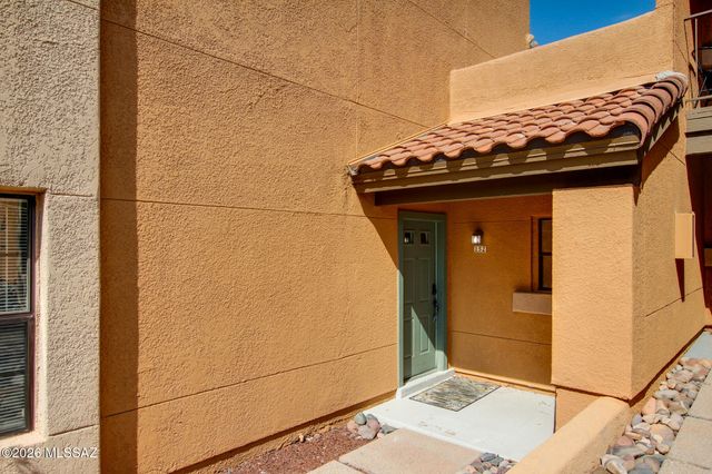 6651 N Campbell Ave Apt 152, Tucson, AZ 85718