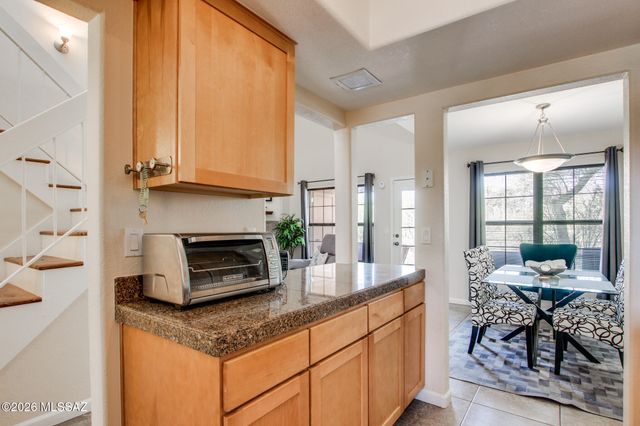 6651 N Campbell Ave Apt 152, Tucson, AZ 85718