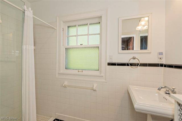 2750 Leighton Road, Shaker Heights, OH 44120