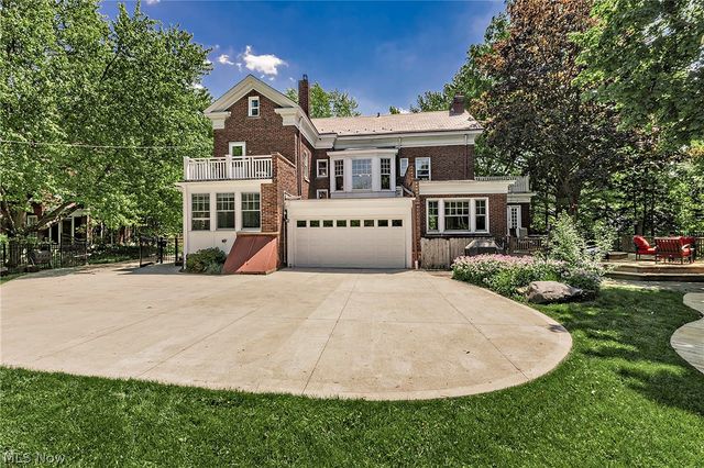 2750 Leighton Road, Shaker Heights, OH 44120