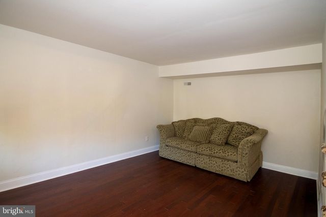 11 CHANDLER LN, Voorhees, NJ 08043