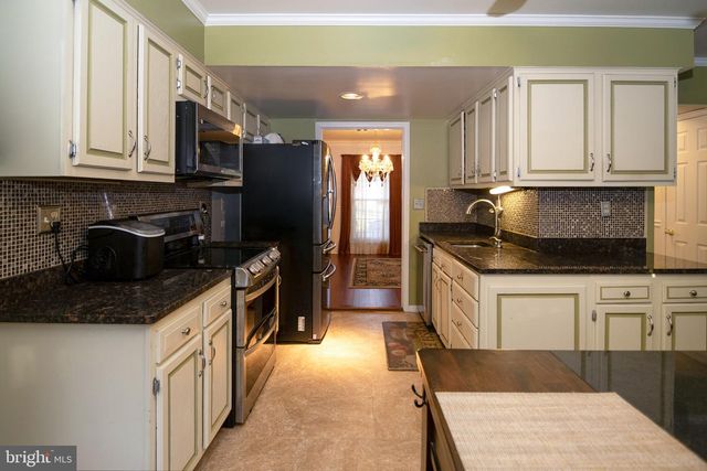 11 CHANDLER LN, Voorhees, NJ 08043
