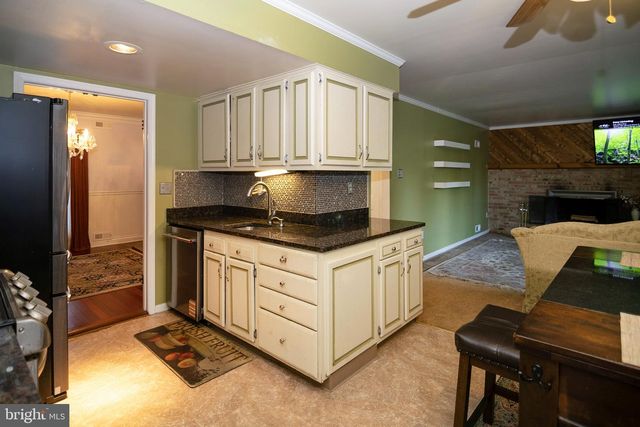 11 CHANDLER LN, Voorhees, NJ 08043