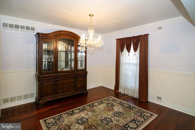 11 CHANDLER LN, Voorhees, NJ 08043
