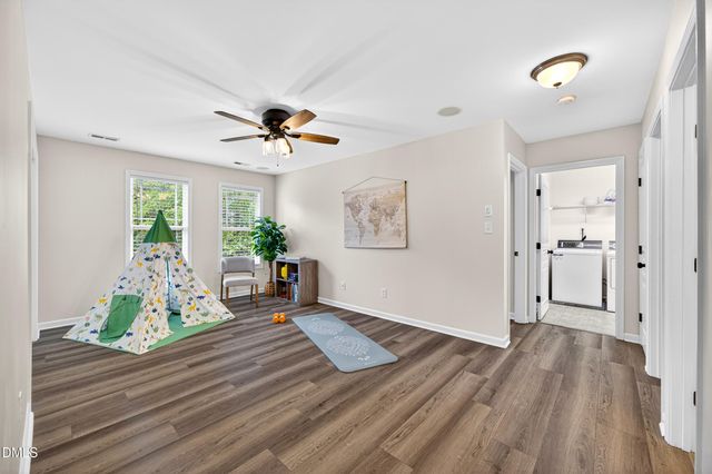 105 Oakbeech Court, Holly Springs, NC 27540