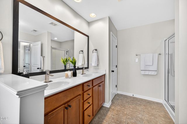105 Oakbeech Court, Holly Springs, NC 27540