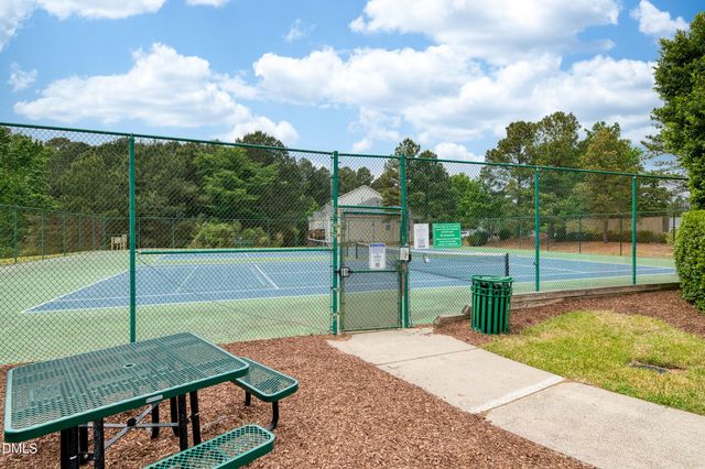 105 Oakbeech Court, Holly Springs, NC 27540