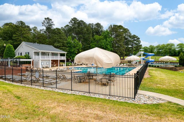 105 Oakbeech Court, Holly Springs, NC 27540