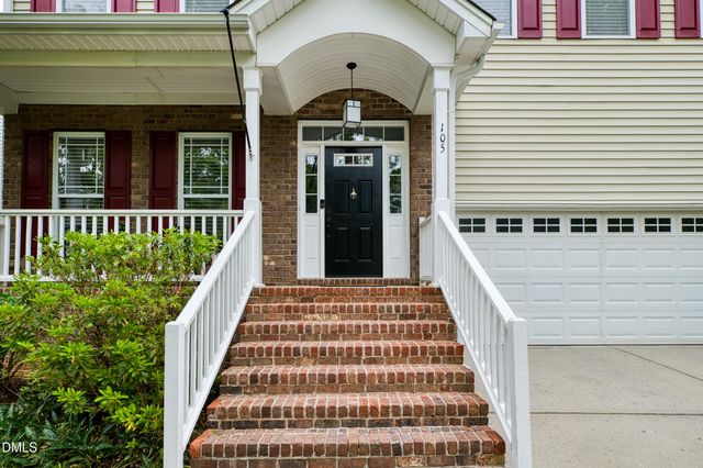 105 Oakbeech Court, Holly Springs, NC 27540