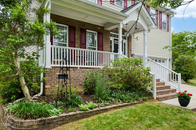 105 Oakbeech Court, Holly Springs, NC 27540
