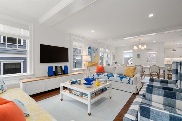 27 Summit Ave 27, Brookline, MA 02445