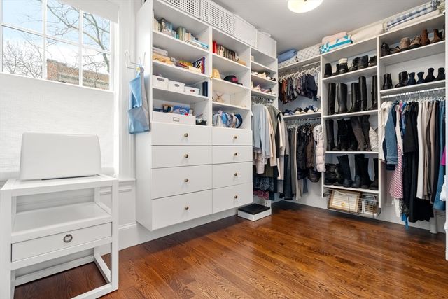 27 Summit Ave 27, Brookline, MA 02445