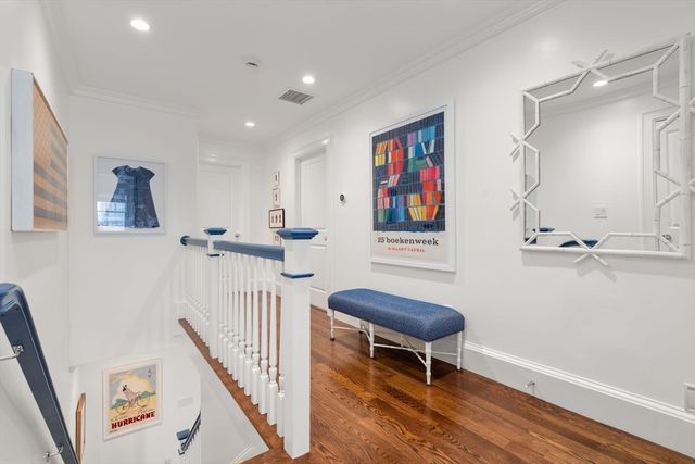 27 Summit Ave 27, Brookline, MA 02445