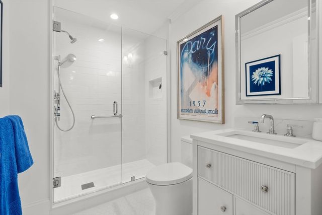 27 Summit Ave 27, Brookline, MA 02445