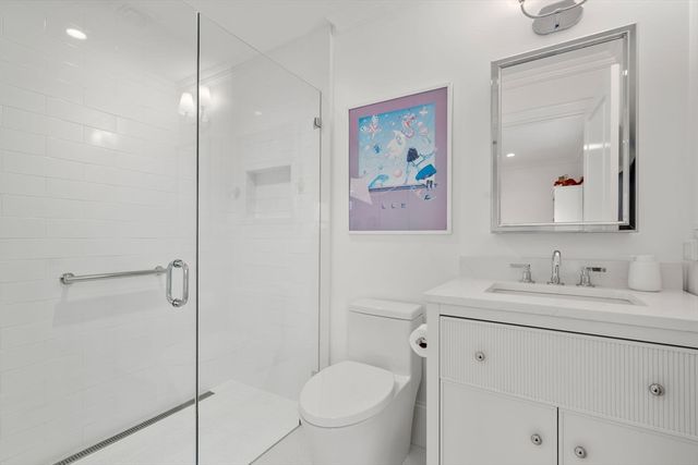 27 Summit Ave 27, Brookline, MA 02445