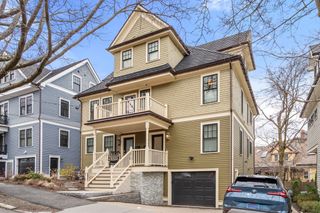 27 Summit Ave 27, Brookline, MA 02445