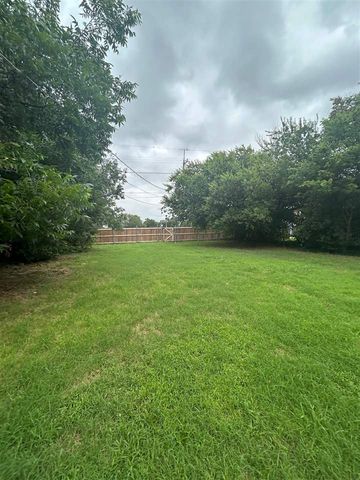 1907 NW Euclid, Lawton, OK 73507