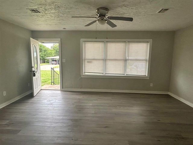 1907 NW Euclid, Lawton, OK 73507
