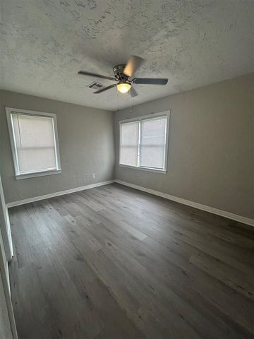 1907 NW Euclid, Lawton, OK 73507