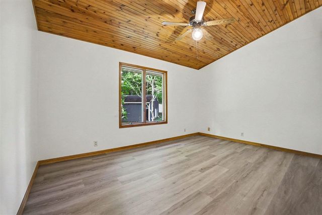 6473 Windwood Drive, Fruitport, MI 49415