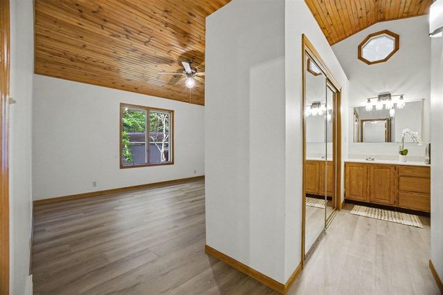6473 Windwood Drive, Fruitport, MI 49415