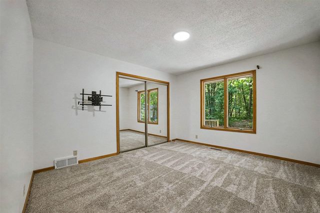 6473 Windwood Drive, Fruitport, MI 49415