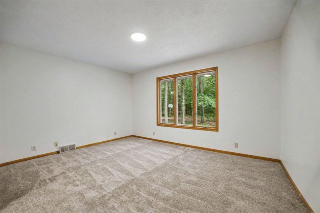 6473 Windwood Drive, Fruitport, MI 49415