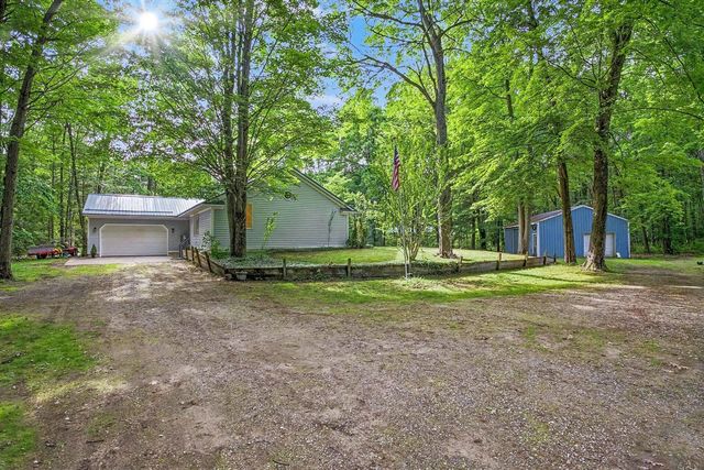 6473 Windwood Drive, Fruitport, MI 49415