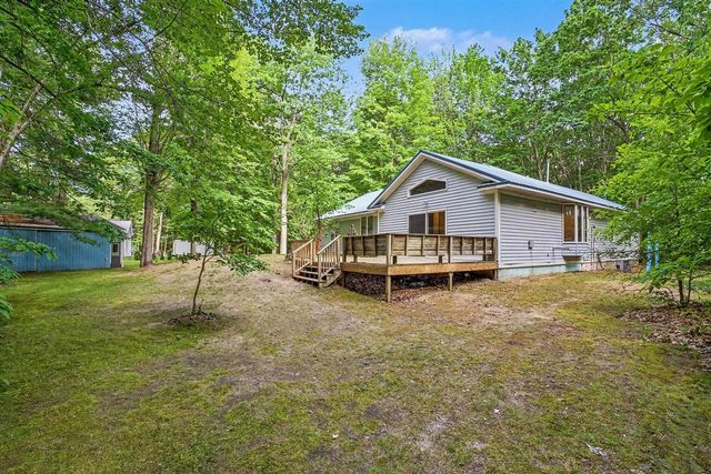 6473 Windwood Drive, Fruitport, MI 49415