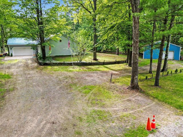 6473 Windwood Drive, Fruitport, MI 49415