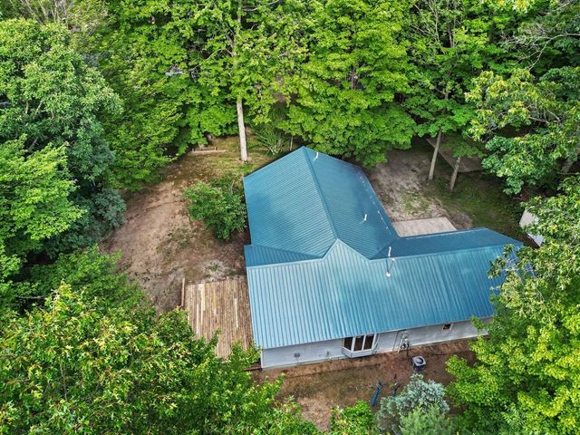 6473 Windwood Drive, Fruitport, MI 49415