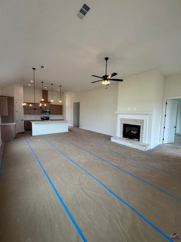 222 Farmland Circle, Perry, GA 31069