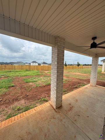 222 Farmland Circle, Perry, GA 31069
