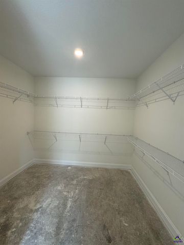 222 Farmland Circle, Perry, GA 31069