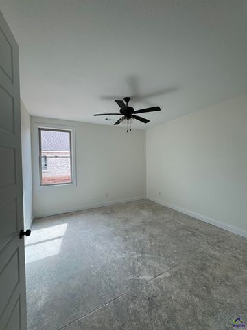 222 Farmland Circle, Perry, GA 31069