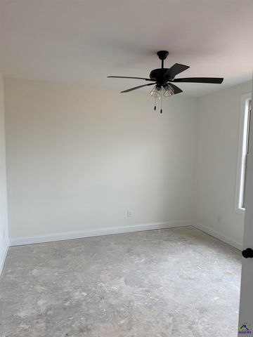 222 Farmland Circle, Perry, GA 31069