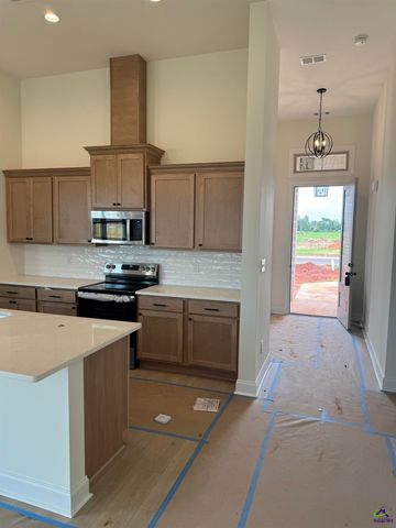 222 Farmland Circle, Perry, GA 31069