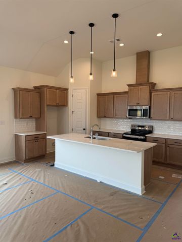 222 Farmland Circle, Perry, GA 31069